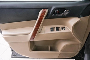 Внедорожник Toyota Highlander 2010 года, 2199000 рублей, Красноярск