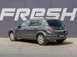 Хетчбэк Opel Astra 2008 года, 585000 рублей, Краснодар