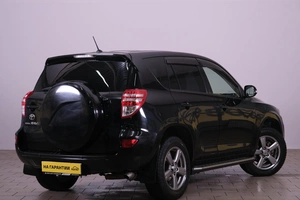 Внедорожник Toyota RAV4 2011 года, 1689000 рублей, Омск