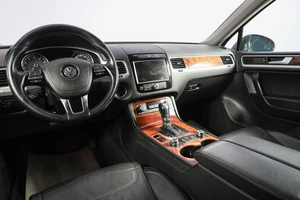 Внедорожник Volkswagen Touareg 2010 года, 1949000 рублей, Новосибирск