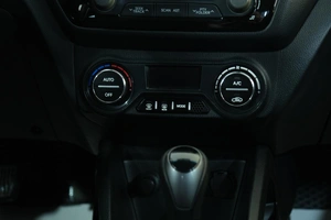Седан Kia Rio 2012 года, 989000 рублей, Омск