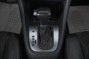 Хетчбэк Volkswagen Golf 2009 года, 799000 рублей, Кемерово