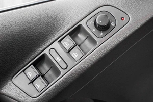 Внедорожник Volkswagen Tiguan 2011 года, 1239000 рублей, Барнаул