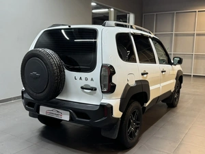 Внедорожник ВАЗ (LADA) Niva Travel 2022 года, 1057000 рублей, Красноярск