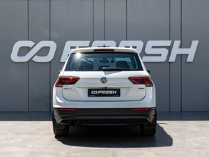 Внедорожник Volkswagen Tiguan 2019 года, 2684000 рублей, Краснодар