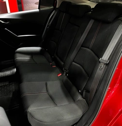 Хетчбэк Mazda 3 2017 года, 1740000 рублей, Красноярск