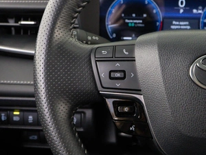 Седан Toyota Camry 2024 года, 3984444 рублей, Москва