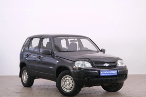 Внедорожник Chevrolet Niva 2013 года, 619000 рублей, Омск