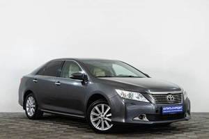 Седан Toyota Camry 2013 года, 1819000 рублей, Сургут