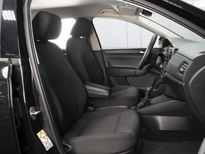 Лифтбек Volkswagen Polo 2021 года, 1750000 рублей, Омск