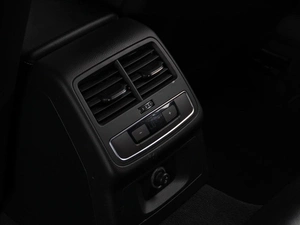 Седан Audi A4 2018 года, 2520000 рублей, Тюмень