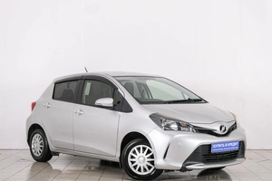 Хетчбэк Toyota Vitz 2015 года, 849000 рублей, Красноярск