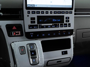 Минивэн Hyundai Staria 2024 года, 6823055 рублей, Москва