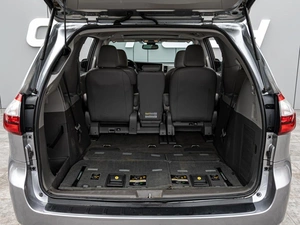 Минивэн Toyota Sienna 2017 года, 3170000 рублей, Краснодар