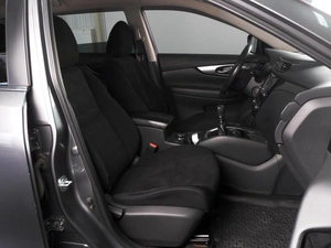 Внедорожник Nissan X-Trail 2017 года, 1998000 рублей, Красный Пахарь