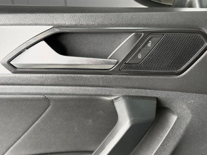 Внедорожник Volkswagen Tiguan 2018 года, 2990000 рублей, Нижневартовск