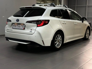 Универсал Toyota Corolla 2019 года, 1897000 рублей, Красноярск