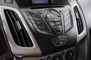 Седан Ford Focus 2012 года, 1049000 рублей, Красноярск