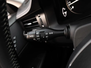 Седан Lexus ES 2013 года, 1989000 рублей, Саратов