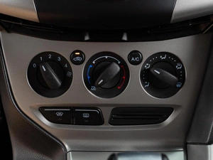 Хетчбэк Ford Focus 2015 года, 1000000 рублей, Тюмень