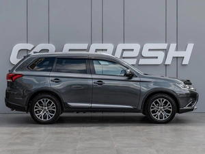 Внедорожник Mitsubishi Outlander 2018 года, 1960000 рублей, Краснодар