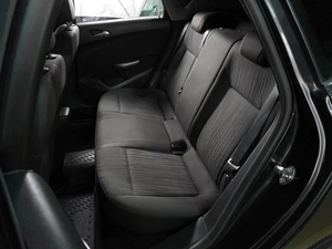 Хетчбэк Opel Astra 2011 года, 829000 рублей, Воронеж