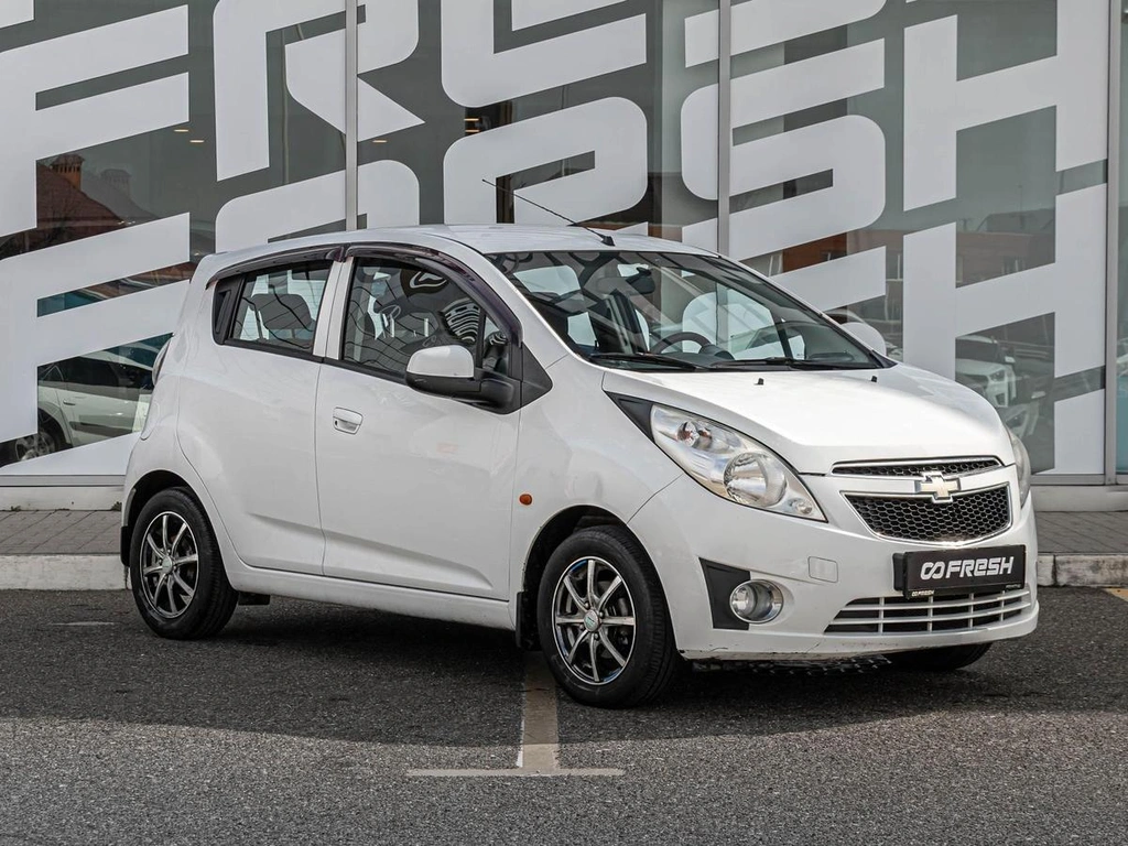 Хетчбэк Chevrolet Spark 2012 года, 625000 рублей, Краснодар