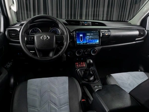 Пикап Toyota Hilux 2017 года, 3299000 рублей, Тюмень