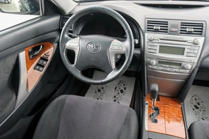Седан Toyota Camry 2010 года, 1409000 рублей, Красноярск