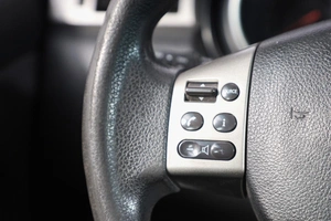 Хетчбэк Nissan Tiida 2012 года, 829000 рублей, Новосибирск