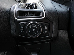 Седан Ford Focus 2013 года, 998000 рублей, Краснодар
