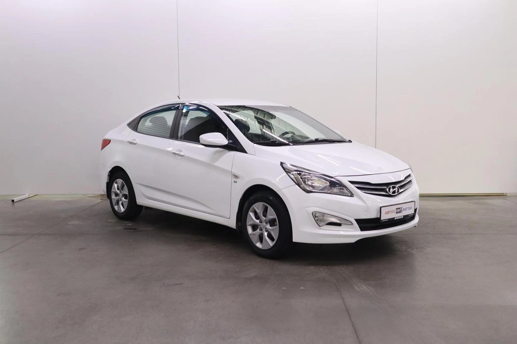 Седан Hyundai Solaris 2016 года, 985000 рублей, Брянск