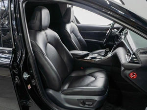 Седан Toyota Camry 2019 года, 2449000 рублей, Тюмень