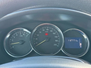 Седан Renault Logan 2017 года, 829000 рублей, Ижевск