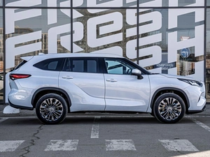 Внедорожник Toyota Highlander 2025 года, 5750000 рублей, Краснодар