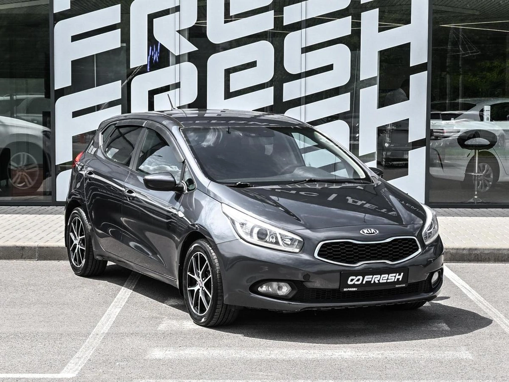 Хетчбэк Kia Ceed 2014 года, 1139000 рублей, Волгоград