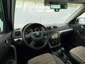 Внедорожник Skoda Yeti 2012 года, 800000 рублей, Ижевск