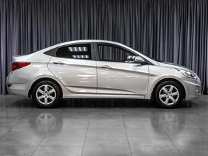 Седан Hyundai Solaris 2013 года, 949000 рублей, Тюмень