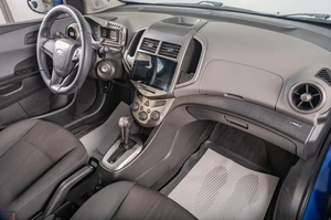 Седан Chevrolet Aveo 2012 года, 649000 рублей, Томск