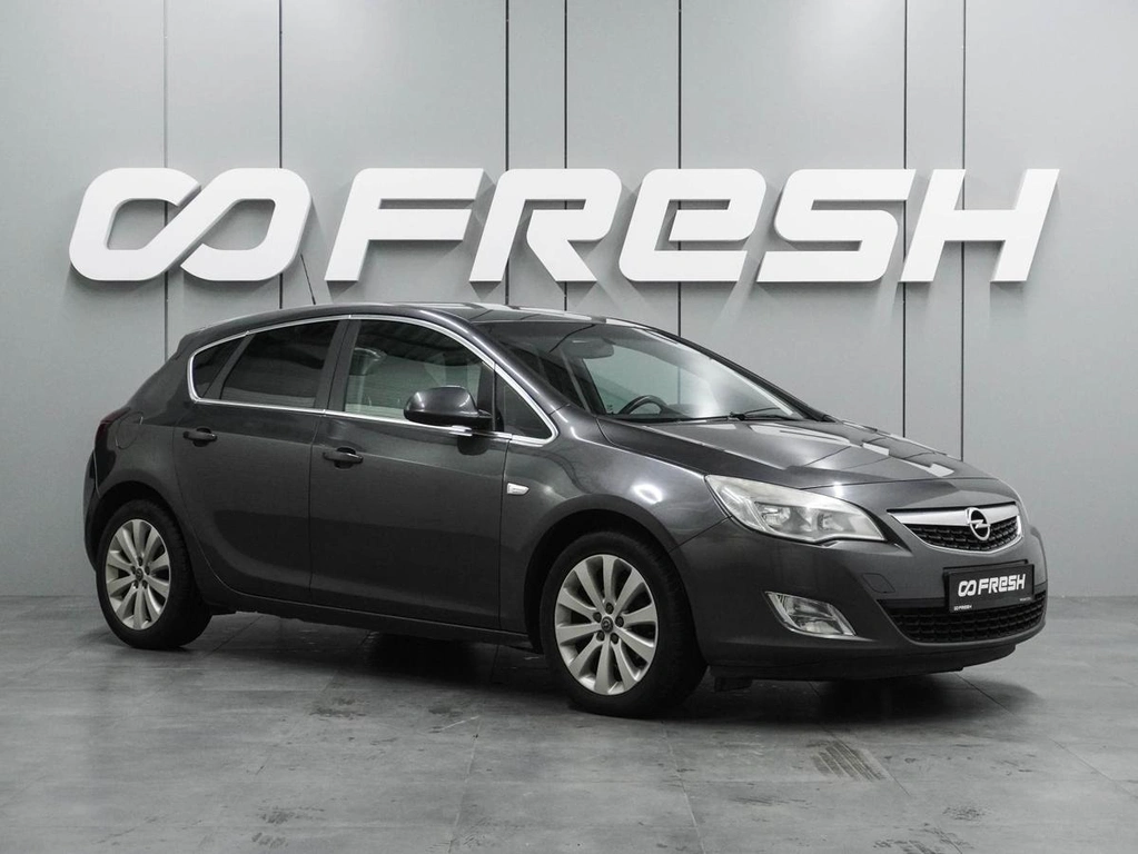 Хетчбэк Opel Astra 2011 года, 1030000 рублей, Воронеж