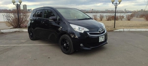 Хетчбэк Toyota Ractis 2016 года, 965000 рублей, Красноярск