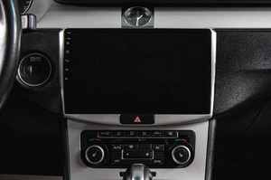 Седан Volkswagen Passat 2011 года, 939000 рублей, Сургут