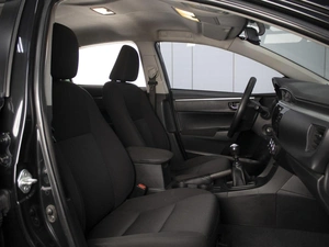 Седан Toyota Corolla 2014 года, 1100000 рублей, Омск