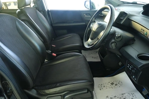 Минивэн Honda Freed 2012 года, 1249000 рублей, Омск