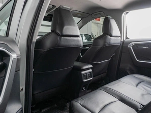 Внедорожник Toyota RAV4 2021 года, 3799000 рублей, Тюмень