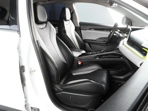 Внедорожник Geely Coolray 2023 года, 1999000 рублей, Красный Пахарь