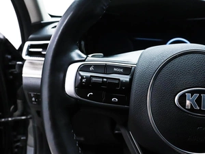 Седан Kia K5 2020 года, 2650000 рублей, Красноярск