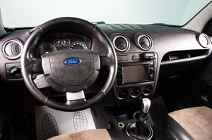 Хетчбэк Ford Fusion 2007 года, 619000 рублей, Сургут