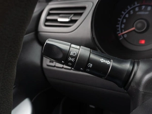 Хетчбэк Kia Rio 2012 года, 729000 рублей, Саратов