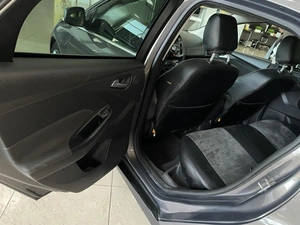 Хетчбэк Ford Focus 2012 года, 807000 рублей, Солонцы